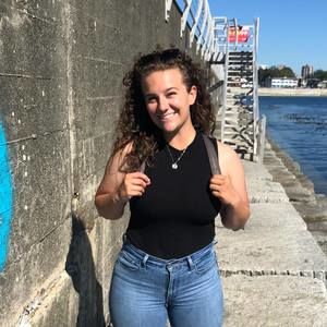 Meet your Posher, Emily